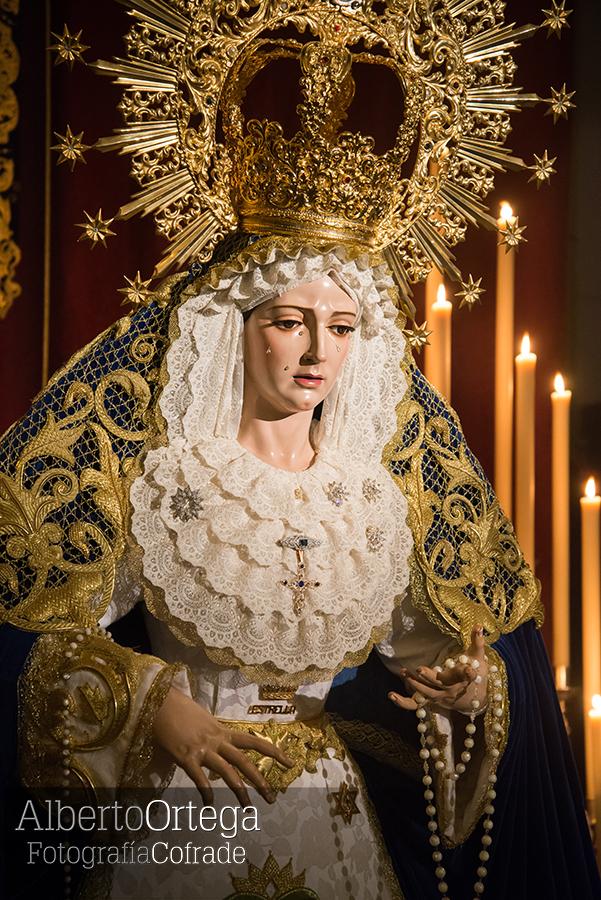aortegafoto's tweet photo. Besamanos a la Virgen de la Estrella (Granada):
http://t.co/F2RveJ3GZP @Pasionyestrella http://t.co/IIVGsuuv9z