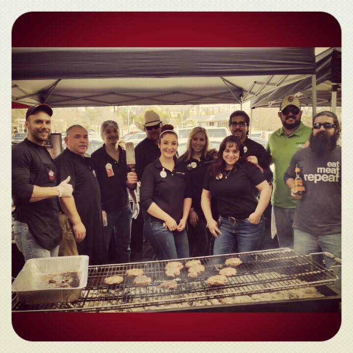 IamZacHarris's tweet photo. RT @AlamoBeerCo: We had a great time today @CentralMarket kicking off #meatweeksa #rememberAlamo #craftbeer http://t.co/RSt3iGOoZq
