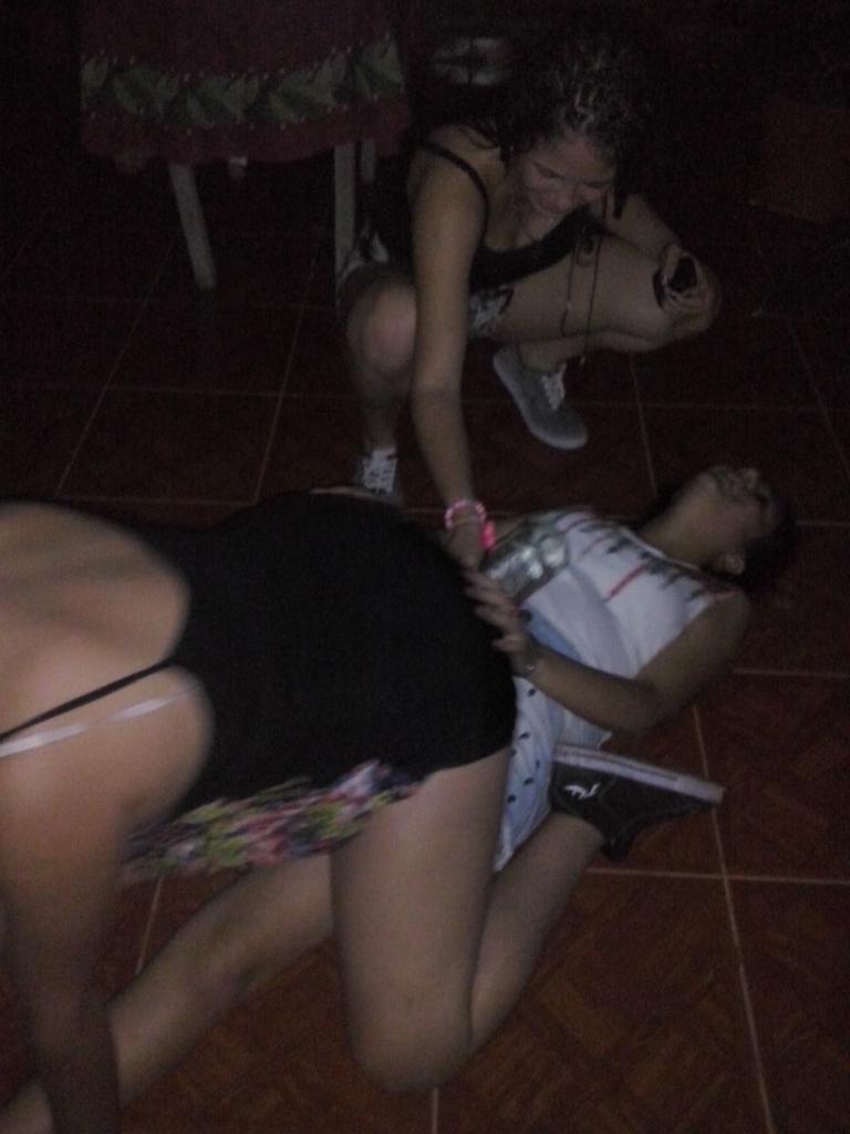 SolFrancios's tweet photo. Efectos del alcohol. http://t.co/Bl8QnG5tbJ