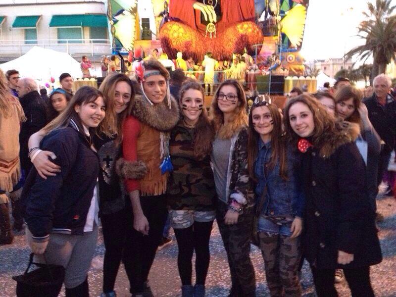 _burningsouls_'s tweet photo. BITCH PLEASE HO LA FOTO CON @SimoneBaroni_ ! #SimoneBaroni #simoneamici #Amici14 TI SALUTIAMO! Domenica Viareggio! http://t.co/OdA1XAXxA0