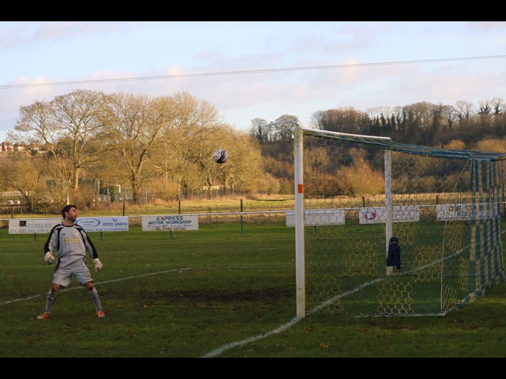 Danny_finners's tweet image. @CragelLewis this is how we do it down @AmesburyTown_FC #5:1 #goalno20 #bluearmy #titlepush
