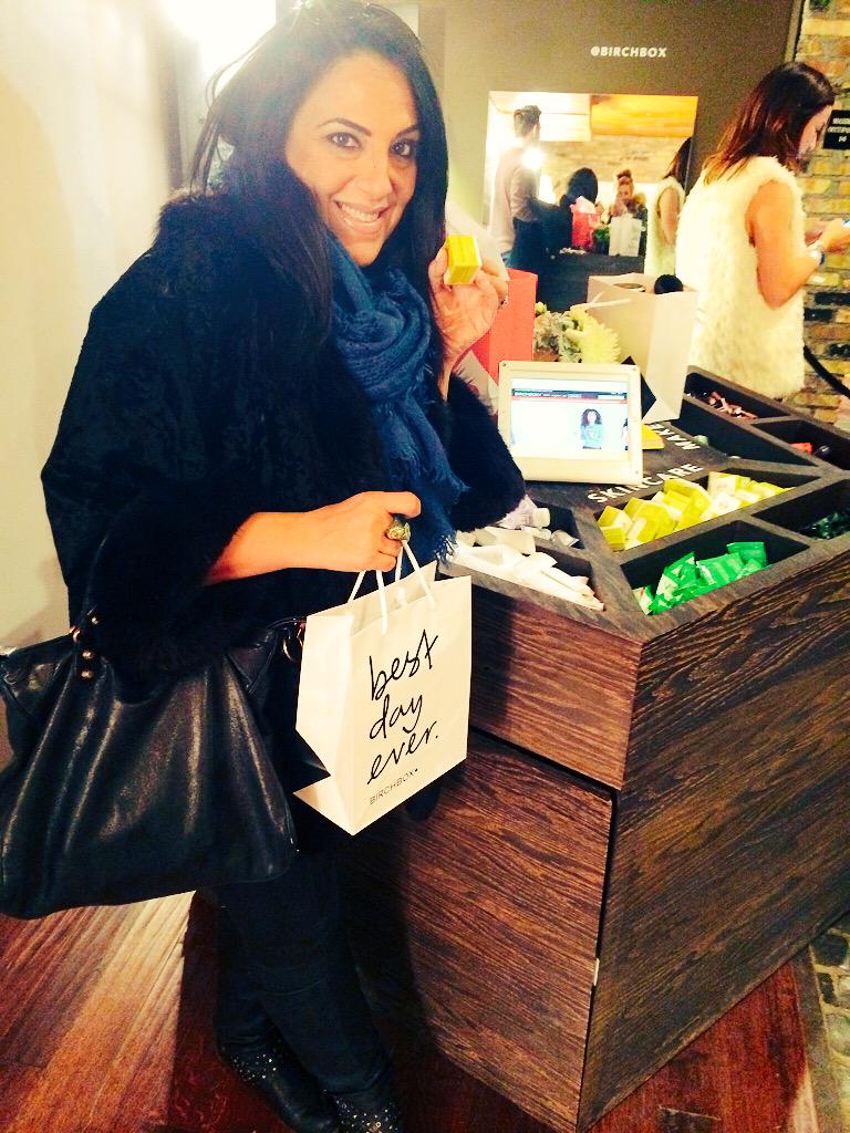 PennyDavidi's tweet photo. #birchboxsundance thanks for all my goodies!!! See you in the mail #makeup #lifestyle #chefdance2015 http://t.co/kK0z31Tc0U