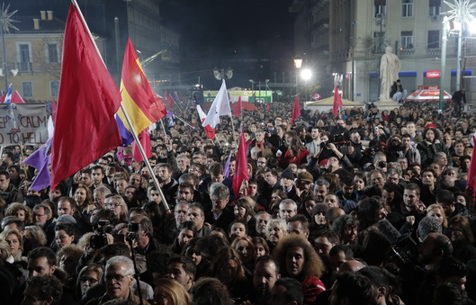 HuffPostUK's tweet photo. This is what Athens looks like right now http://t.co/o98ITMH0R6 #greeceElections http://t.co/xQNEfGZ8rq
