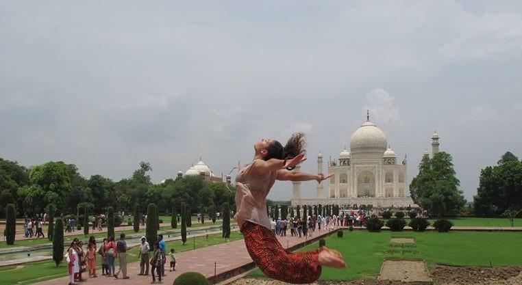 palomalmon's tweet photo. Let's go to the #TajMahal http://t.co/C3sL9cqrCJ  #7wondersoftheworld http://t.co/62wmsSVeqm