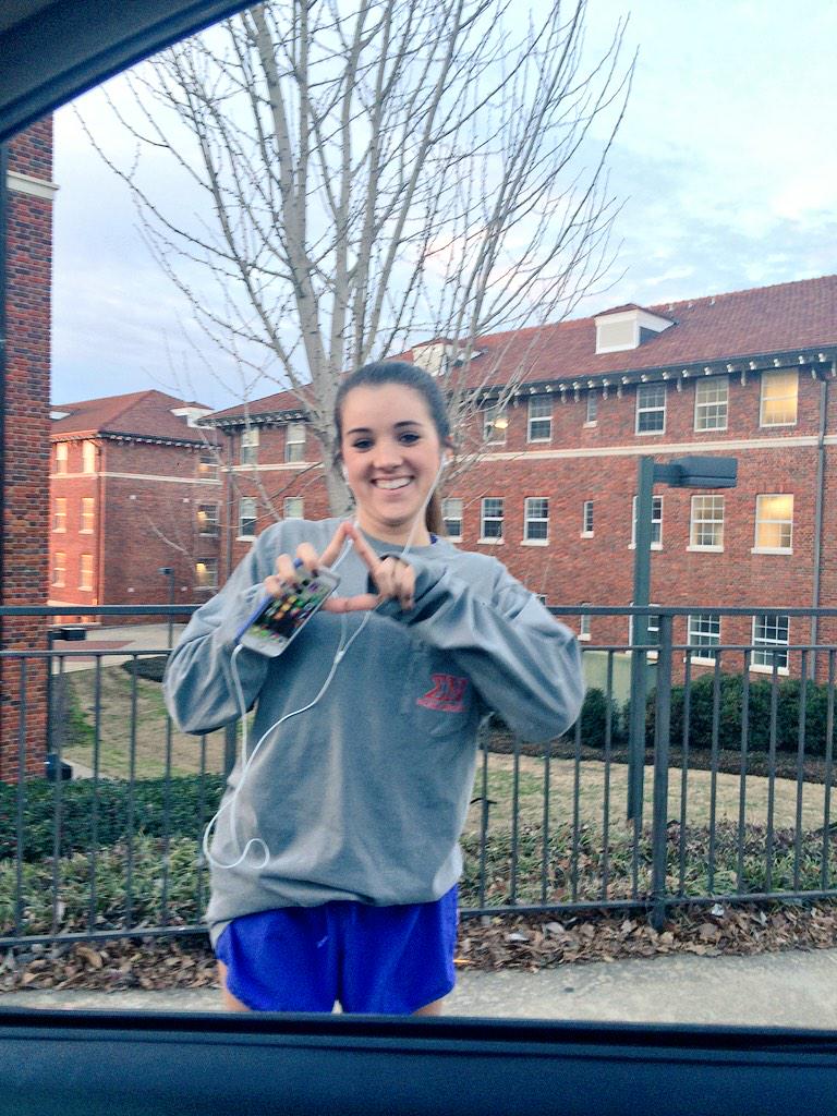 CUtridelta's tweet photo. Always love seeing deltas be active!! @LattleLow getting in that evening run! #YGG http://t.co/qeoOMopYsy