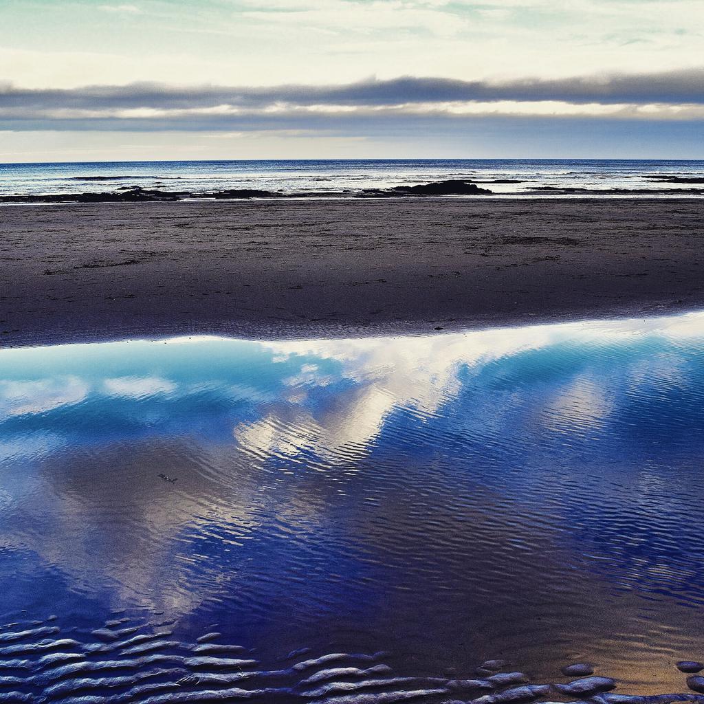 Reflections in the sand <a href="/Scarborough_UK/">Scarborough UK</a> <a href="/in_Scarborough/">In Scarborough</a> <a href="/w_scarborough/">WonderfulScarborough</a> @YorksCoastRadio <a href="/LoveScarborough/">Love Scarborough</a>