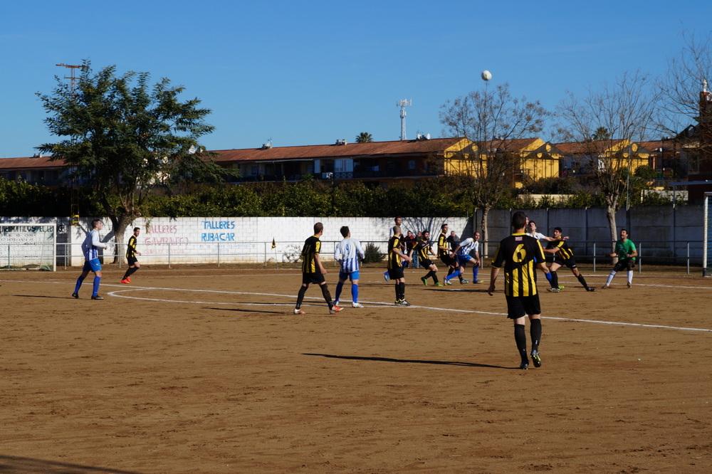 Futbol7Bravo's tweet photo. Tercera GI. Imágenes del Torre de la Reina 0 - @guillena_cf 0. No le vale a ninguno, puntúan los visitantes http://t.co/c5uYqyq3ql