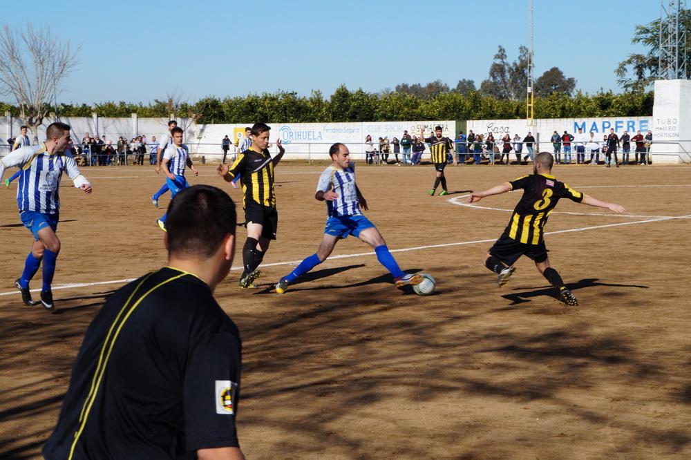Futbol7Bravo's tweet photo. Tercera GI. Imágenes del Torre de la Reina 0 - @guillena_cf 0. No le vale a ninguno, puntúan los visitantes http://t.co/c5uYqyq3ql
