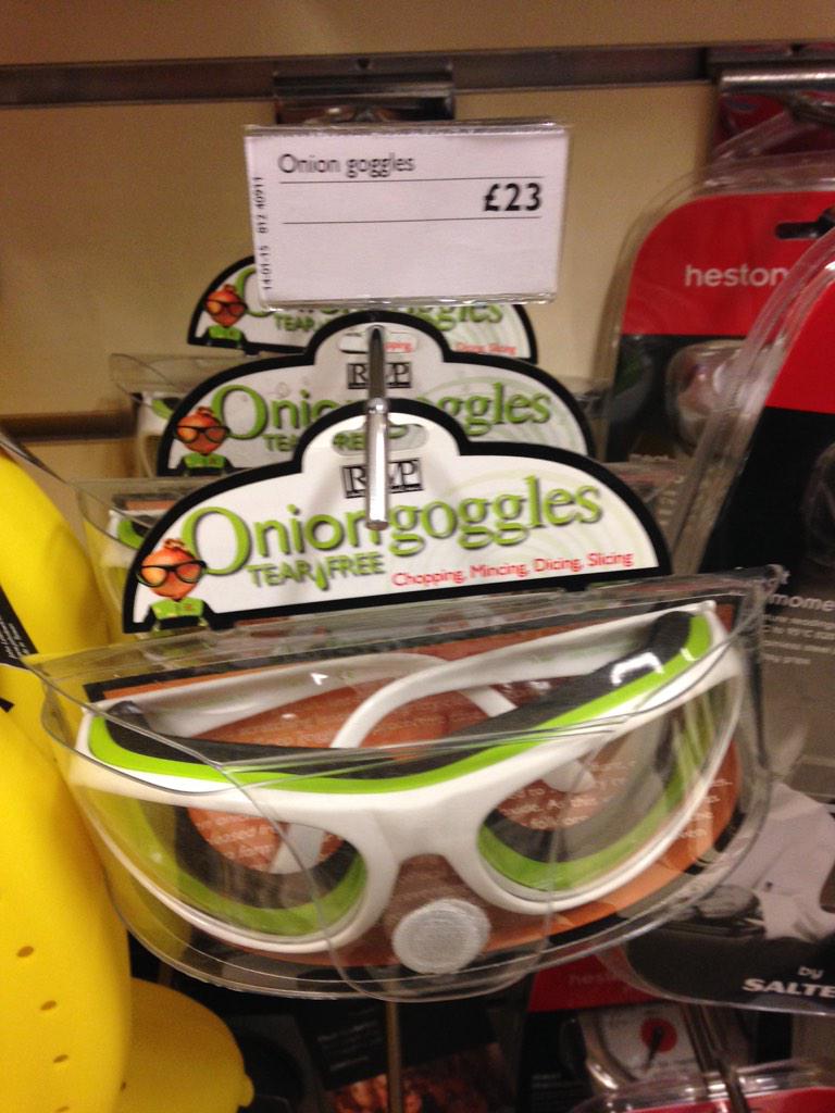 misslp___'s tweet image. For £23 you can protect your eyes AND look fucking stupid. #onionproblems