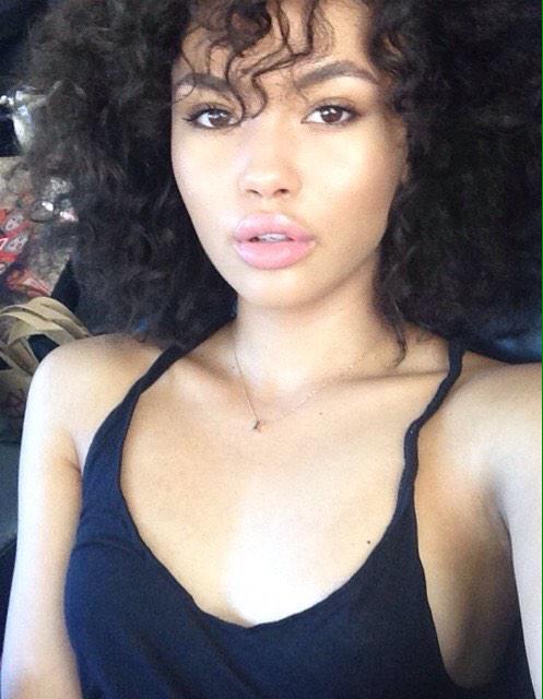 MarsALaMer's tweet image. "A little #SeductiveSunday for you…"