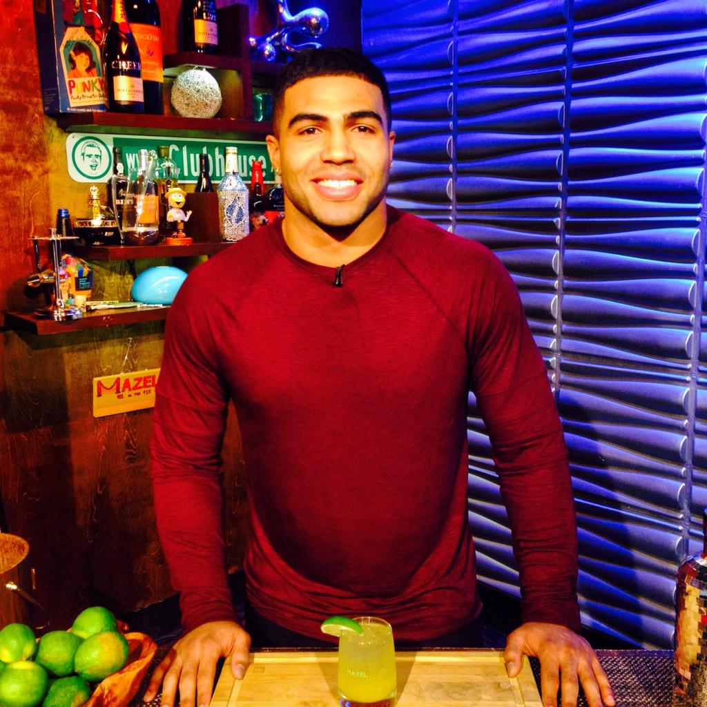 BravoWWHL's tweet photo. From the #NFL to behind our bar, Philadelphia Eagles @MychalKendricks is serving it up tonight! #WWHL http://t.co/BD2TAWBylr