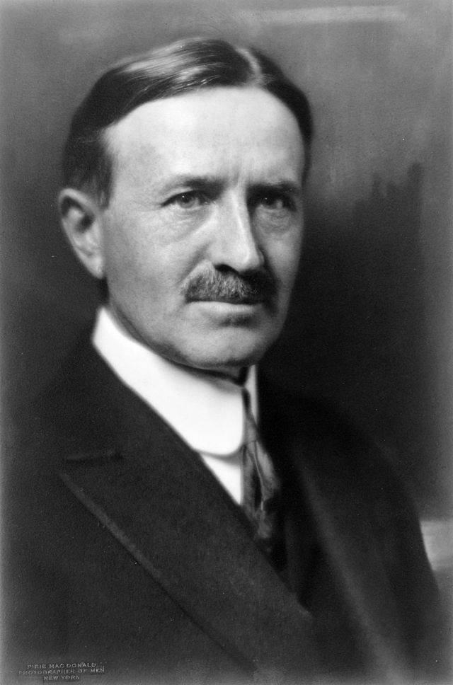 "The secret of my success is a two word answer: Know people." Harvey S. Firestone ow.ly/KC53y