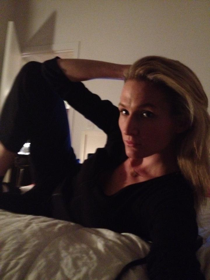 Vicki_Hogarth's tweet photo. Of course I have a lounge onesy. Doesn't everybody? @RippleShow @PhilipMMak http://t.co/UfIijIPSVV