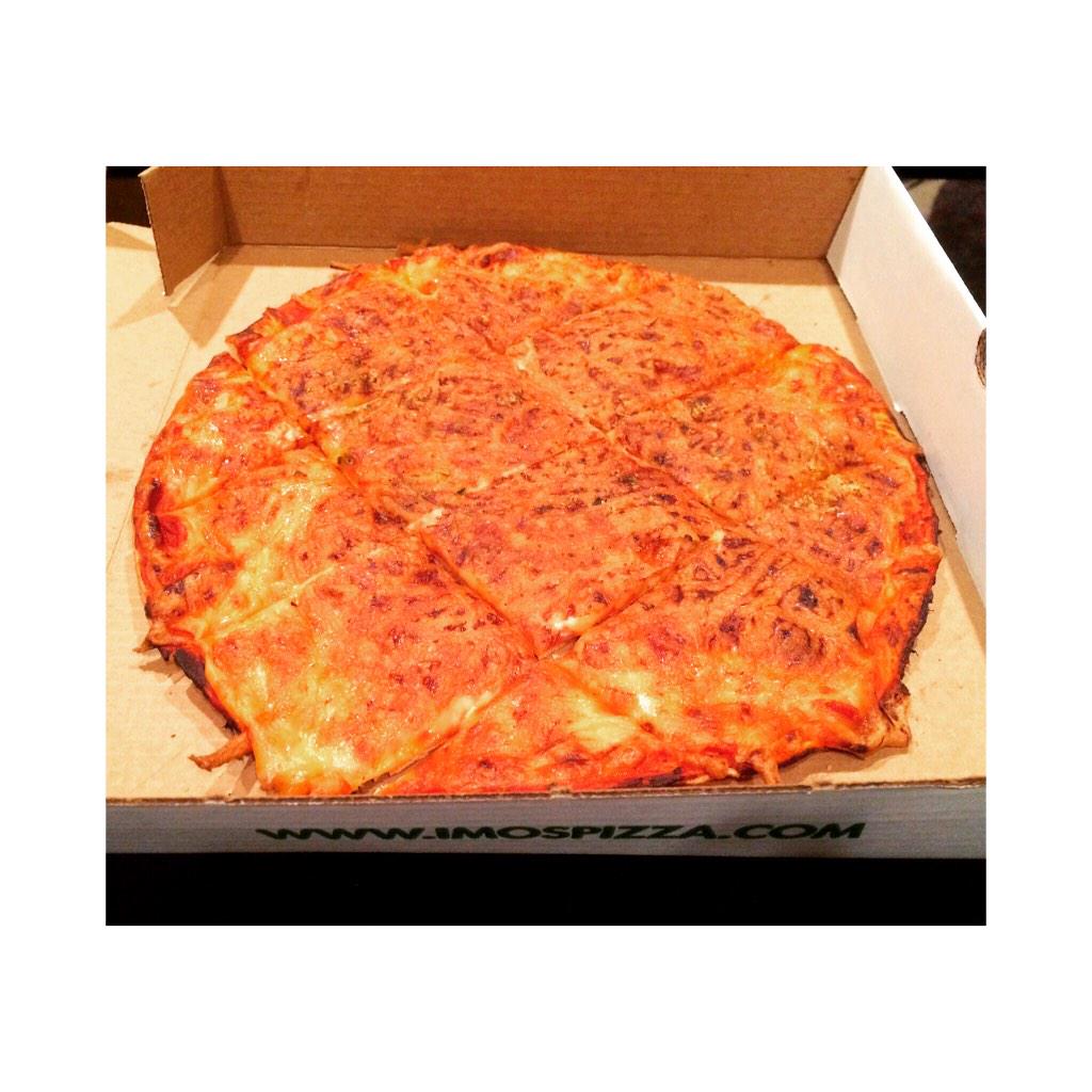Stldabberchick's tweet photo. I pretty much eat cheese pizza every day of my life 🍕🍕🍕🍕 http://t.co/hVHhM8f49k
