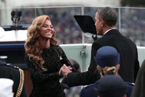 OhWowThatsAwk's tweet image. and here we see the leader of our nation greeting barack obama