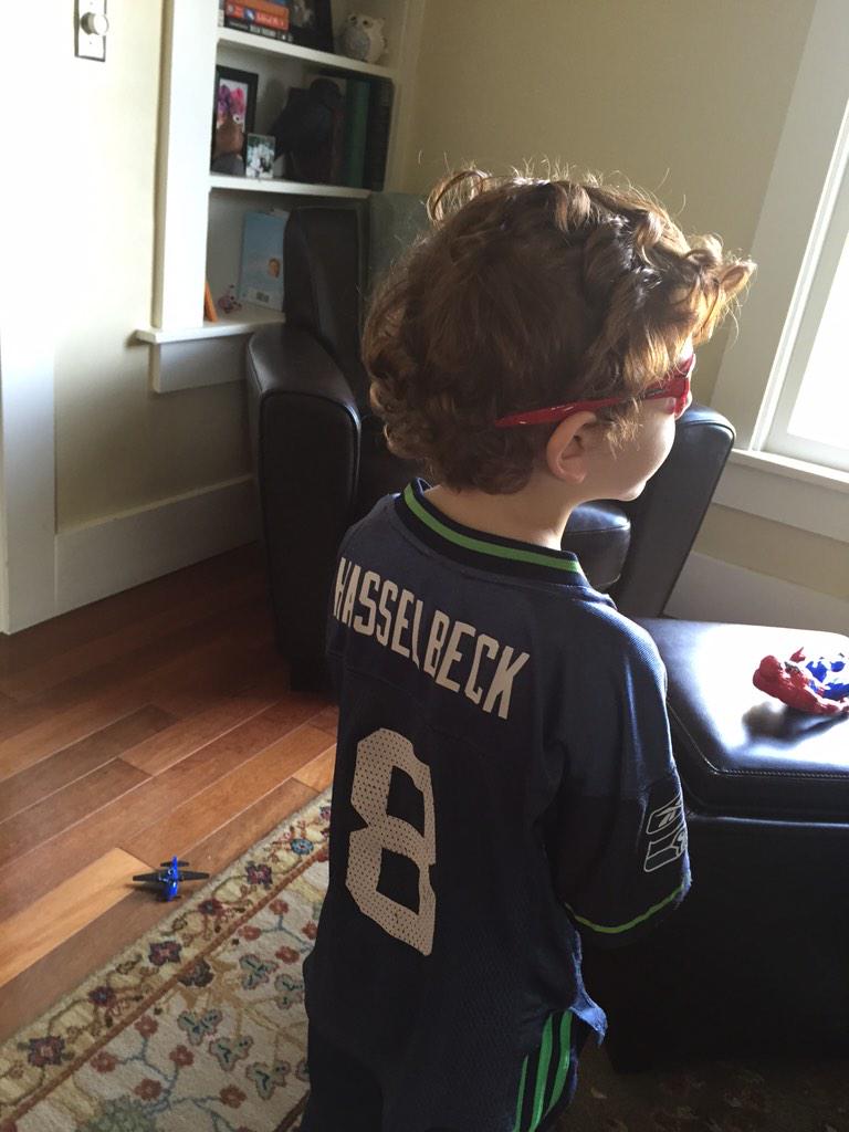 jackst's tweet photo. @Hasselbeck #GoHawks #vintage 3rd kid, 3rd #SuperBowlXLIX http://t.co/KtFvyt5nCL