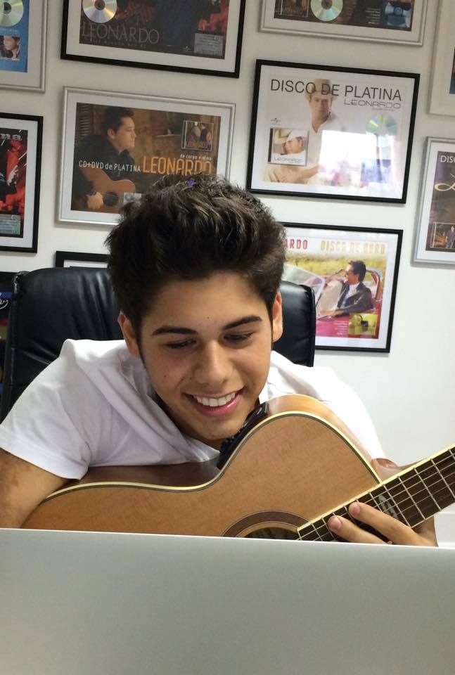 zefelipecantor's tweet photo. Minha cara quando leio as mensagens q vcs me mandam kkkk Obrigado pelo carinho que vocês tem cmg gente! AMO DEMAIS!! http://t.co/hUjiQk03iM
