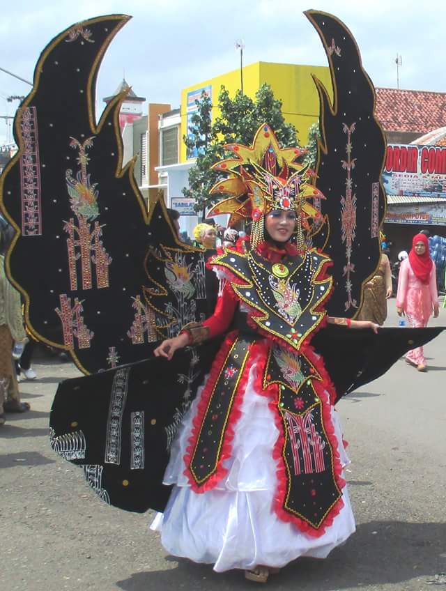 PanturaVanJava's tweet image. Widuri Batik Carnival #HutPemalang440tahun