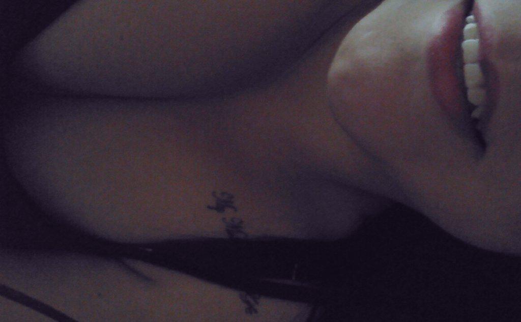 RastaNegra_'s tweet photo. Les regalo una sonrisa por si nadie se las dio :)

#DomingoDeGanarSeguidores http://t.co/3TsJoH3oWG