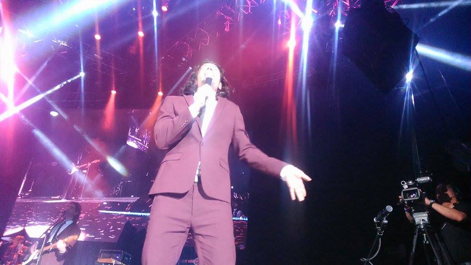 MagicMxOfficial's tweet photo. @ournameisMAGIC @NasriWorld
Las Night :'D
Thanks for ANYTHING ..!
#BestDayOfMyLife
#EPDTLE2015
-MBOM http://t.co/MFPwGN4U0U