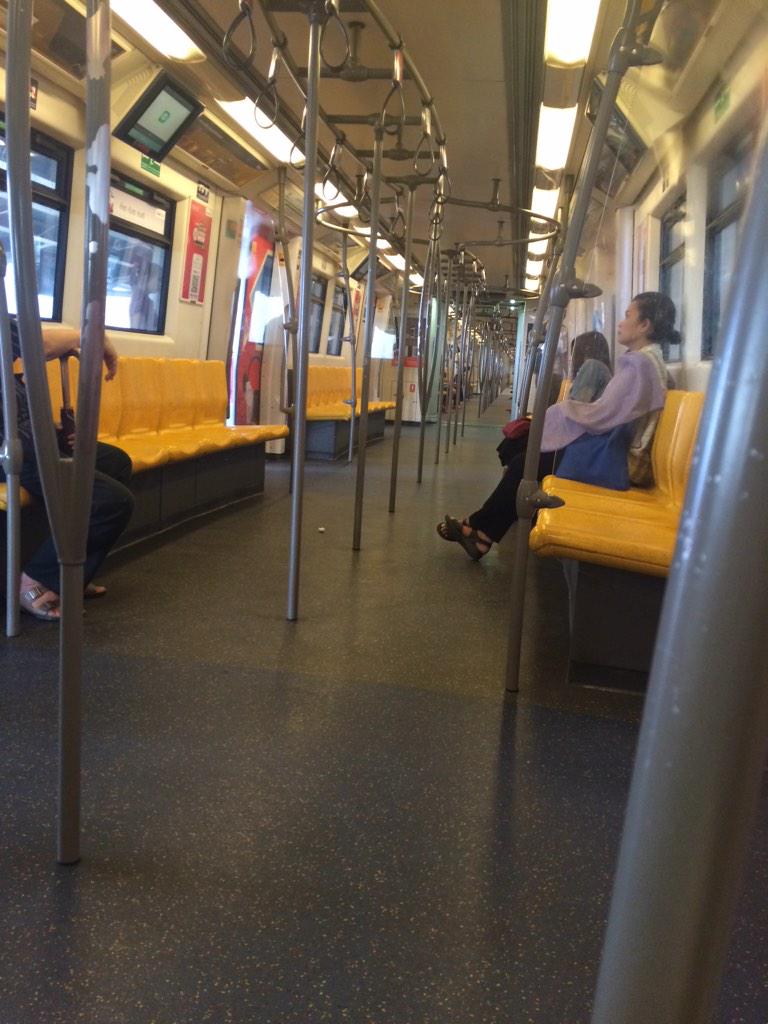 Maymin10's tweet image. รู้ยัง!  ว่าเค้าอยู่ไหน....อยู่ข้างหลังคุณไง.  55555555
I'm crazy...😎