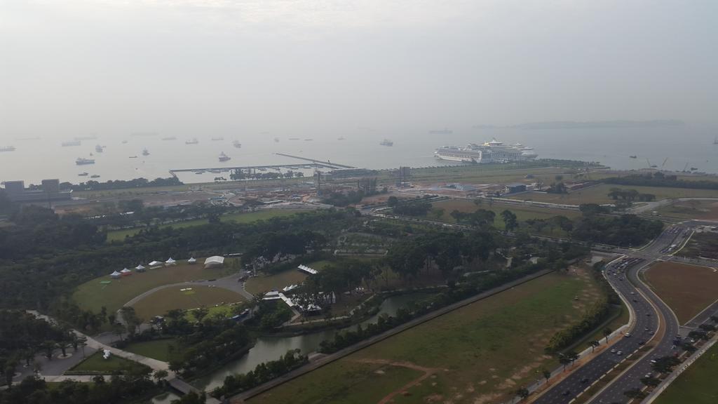 1gambar's tweet photo. Pemandangan Singapore http://t.co/nGSw3hOsgL