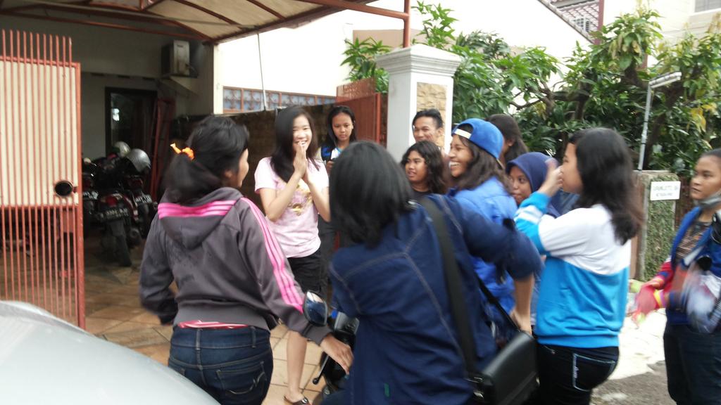 srihst63's tweet photo. Suprise dr shiereners n supporteens....tq all http://t.co/QVMSOiCpGi