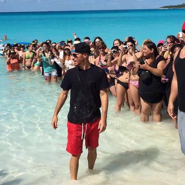 Yahtzee27's tweet image. I see pics like this &amp;amp; my 1st thought is 😍 then I realize he has eggs on his shirt &amp;amp; I wanna vomit.lol 🙊 #ihateeggs