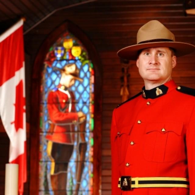 MH_Firefighters's tweet photo. Please remember to wear RED tomorrow to honor the life and sacrifice of Constable David Wynn. #RCMP #REDSURGE #medhat http://t.co/zyYCPKjoCn