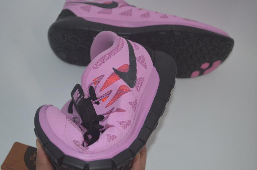 Nike free run 5.0 pink black original size 39 diskon 50% 1300k - -> 650k #tsisale 
<a href="/kickSolution/">kicksolution</a> <a href="/WALK_SHOES/">IG : @WALKINGSHOES</a>