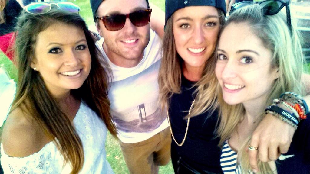 miss_linagrant's tweet photo. We go alright @CatAKAKate @LawsonReeves91 @Stellvadore #forthelove http://t.co/QFQWr1HCHZ