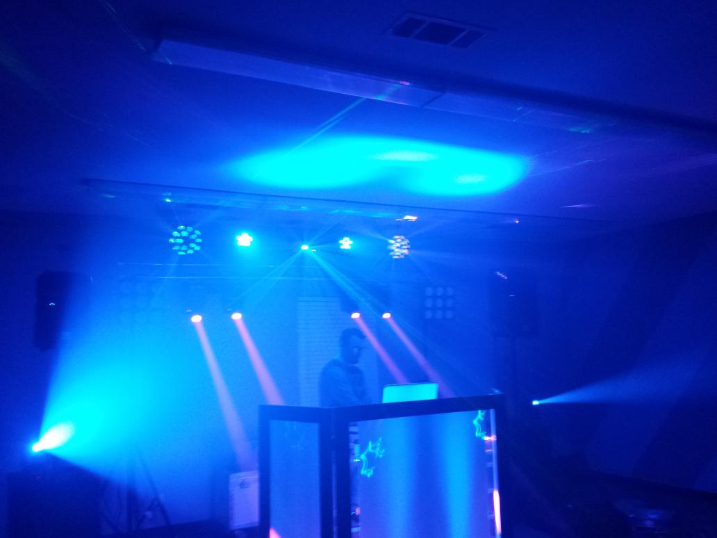 csmith_xyz's tweet photo. Played with the @ChauvetDJ toys for a bit today! #lighting #dj #effectslighting #equipment http://t.co/rrLnDZE1qp