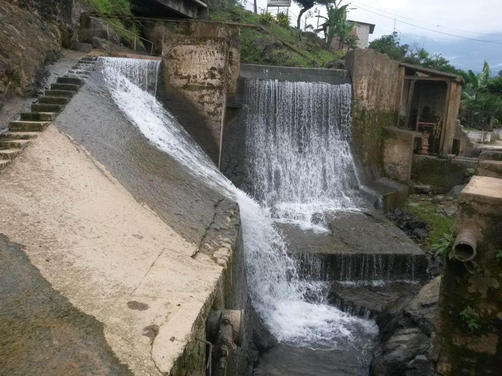 Municipio_Bucay's tweet photo. 1 de tantos atractivos turísticos de mi querido Bucay. AGUA CLARA. @TurismoGuayas  @jimmyjairala http://t.co/w3Z0EdWtcn