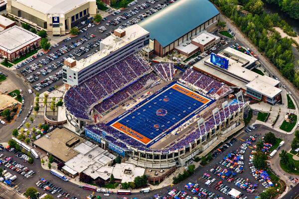 CoachHarsin's tweet photo. You don't pick the "BLUE" it picks you! Reserved for only the very BEST! #BLEEDBLUE http://t.co/BPhi504HB6