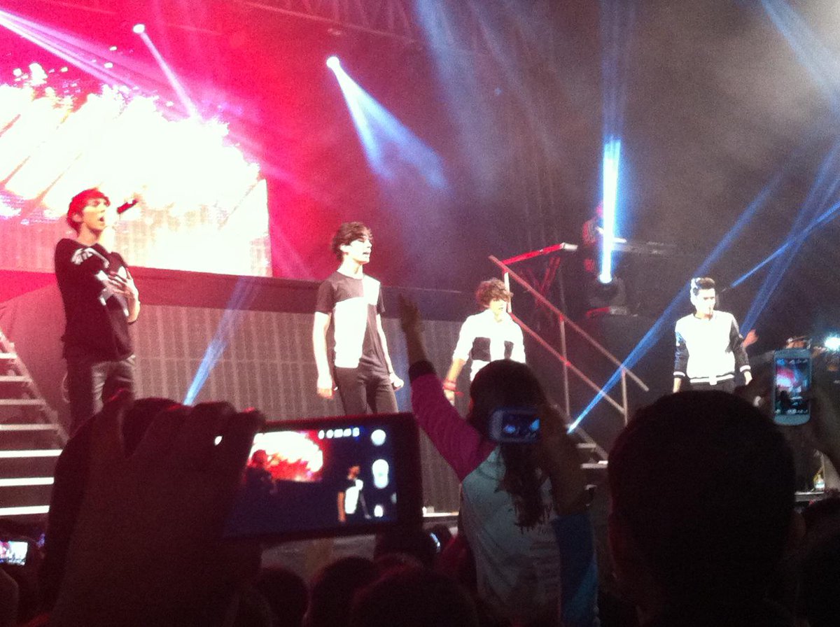 1_codersforever's tweet image. Hola @somosCD9 un favor, le podrían dar click en SEGUIR? La página es nueva! Gracias *3*