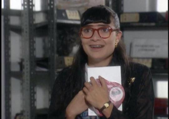 Cactus24Mundo's tweet photo. - Miss Colombia ¿Cuál es el mayor aporte de tu país al mundo?
- Betty La Fea http://t.co/DLaIaqOehS