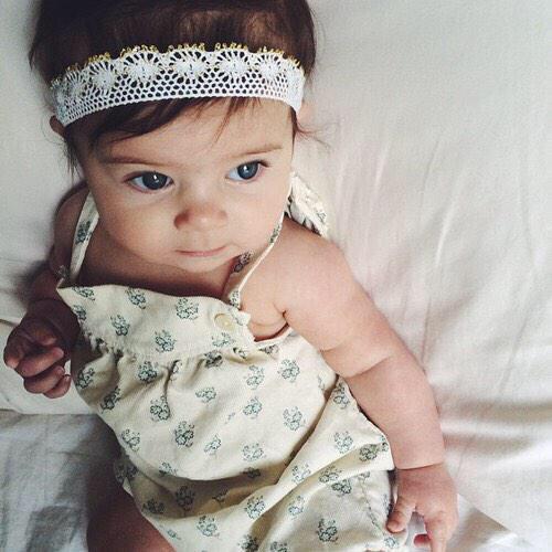 Stop growing up 😢 and stop letting your mummy dress you with head bands