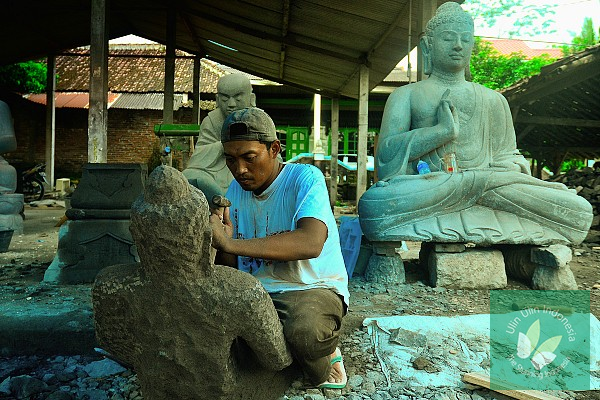 Melihat Dari Dekat Pusat Kerajinan Patung Di Muntilan, Jawa Tengah: ulin.in/Ovv