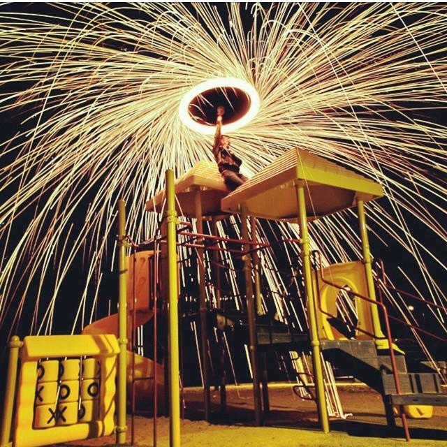 EmazingLights's tweet photo. Perfect way to end the week : with some incredible trails. 📷: @cjbax @killstation set the world on fire ✨✨✨ #Emaz... http://t.co/yd4J9mBFrG