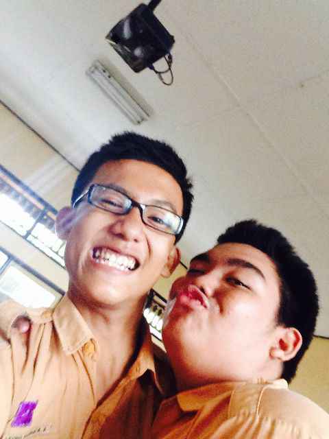 KomplotanIXI's tweet photo. Happy birthday ocik guikkkkk👉👌🎉🎉🎉🐖🐷🐽 @ocik20 http://t.co/GRDwaJ1msA