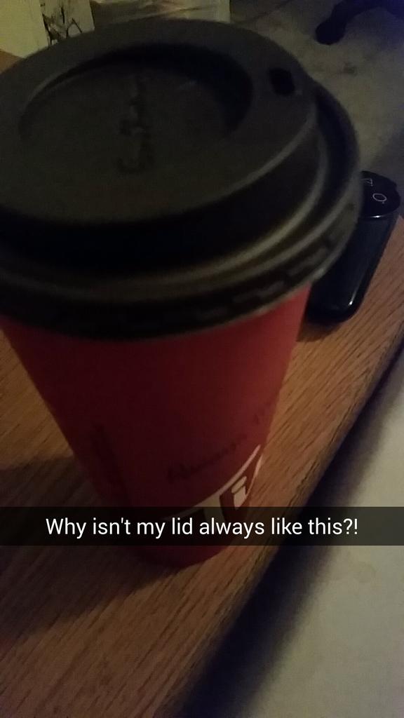 _AlienAndrea's tweet image. #CanadianProblems #TimHortonsProblems