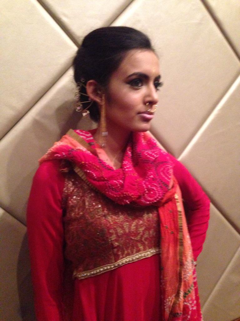 TiaParanjape's tweet photo. @TiaParanjape: @Style_Cracker #MakingIndiaStylish #throwback #alpareena #bfw #styledbysc @AlpaReena #SCFlashCard http://t.co/8VxY080LCB