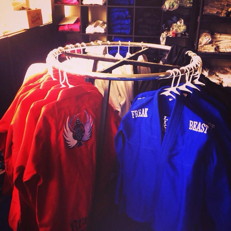 fightergear's tweet image. selling a record amount of gear lately. So I'll giveaway a #bjj gi at 400 &amp;amp; 500 followers on my instrgram #bjj4life