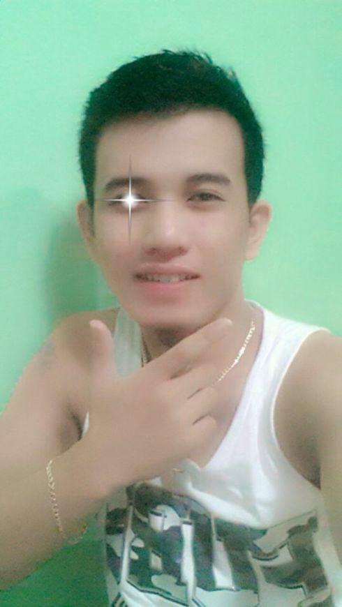 Junnelrams's tweet image. ;), via pizap.com