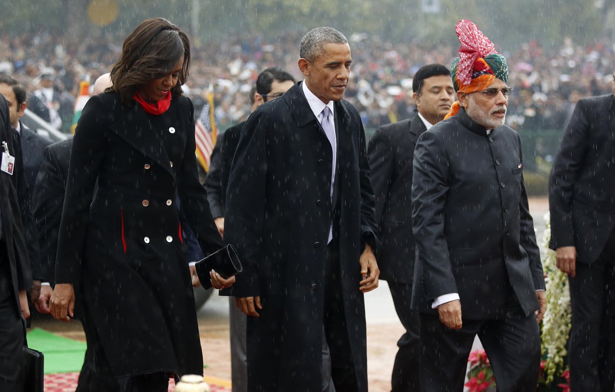 UNAMUN's tweet image. La #India muestra a #Obama armamento ruso durante un desfile militar