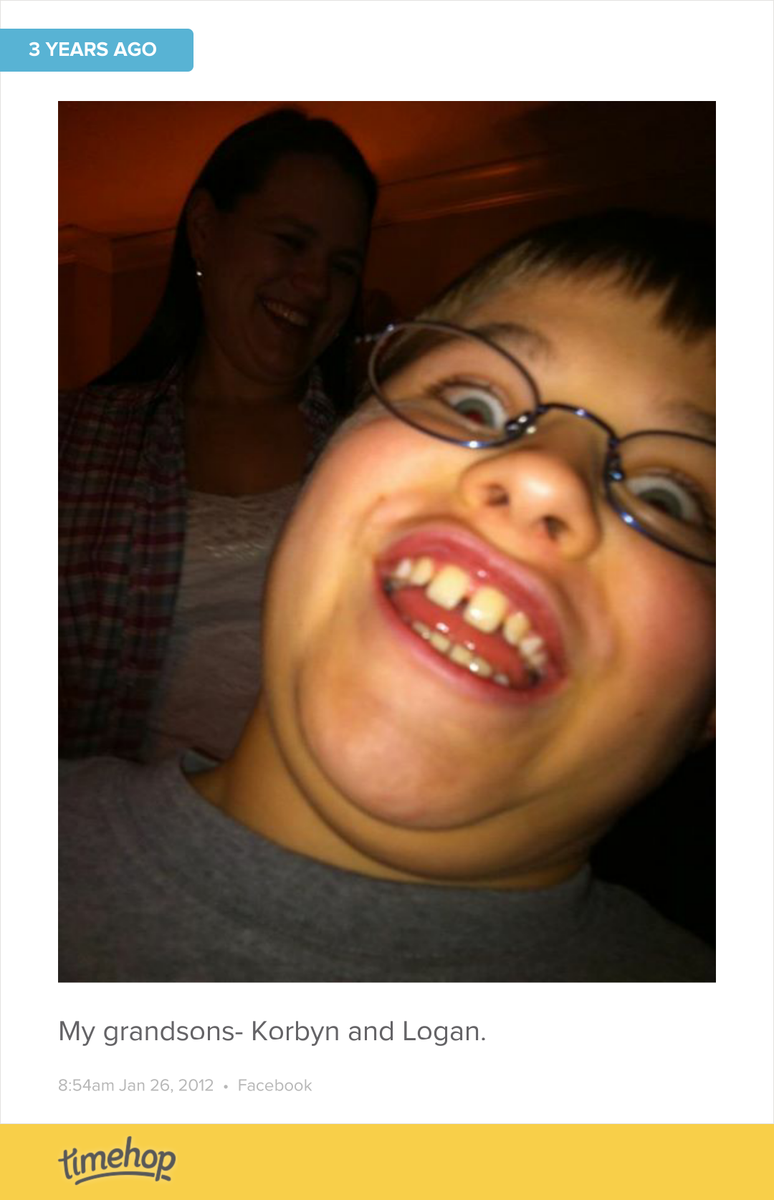 sydneythomas's tweet photo. Logan  http://t.co/OL6jwJ2PmJ http://t.co/2UmLixANr8