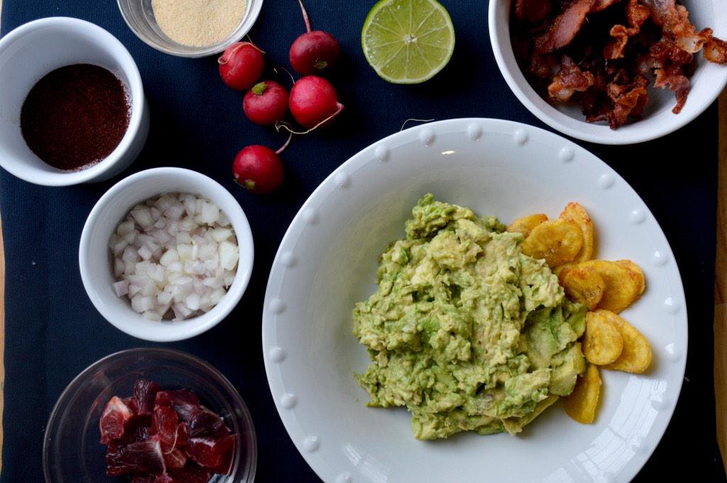 TheFreshKitchen's tweet photo. Build-your-own-guac bar. http://t.co/clHANXcRLb #paleo #aip #autoimmuneprotocol #gameday #superbowlfood http://t.co/4aM4intS3S