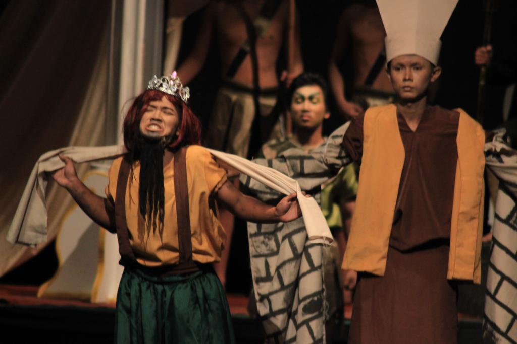 Teater Jubah Macan tweet media