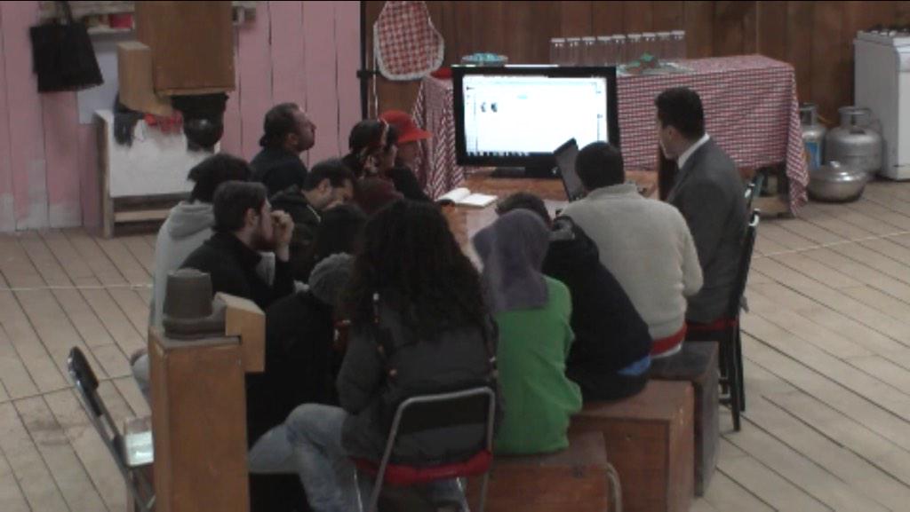 Utopya_TR's tweet photo. #Ütopyalılara E-ticaret sisteminin kullanımı anlatılıyor. http://t.co/R0JTLaE8ao