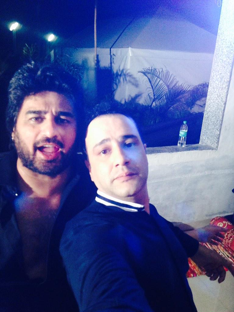 ayub_fanclub's tweet photo. #FunDay with #SherKhan #AyubKhan 
Pc 》 @mihir458 http://t.co/NiS2OptNLa